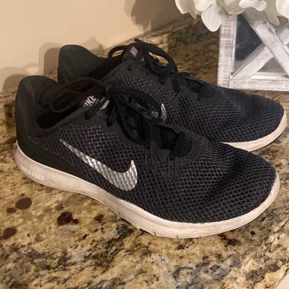 Nike Flex Trainer black sneakers